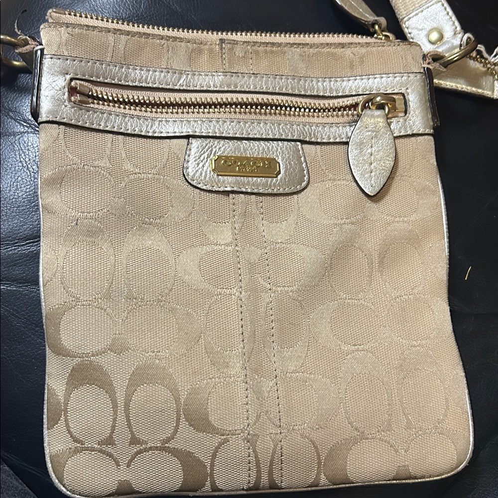Coach shoulder bag - Picture 2 of 5